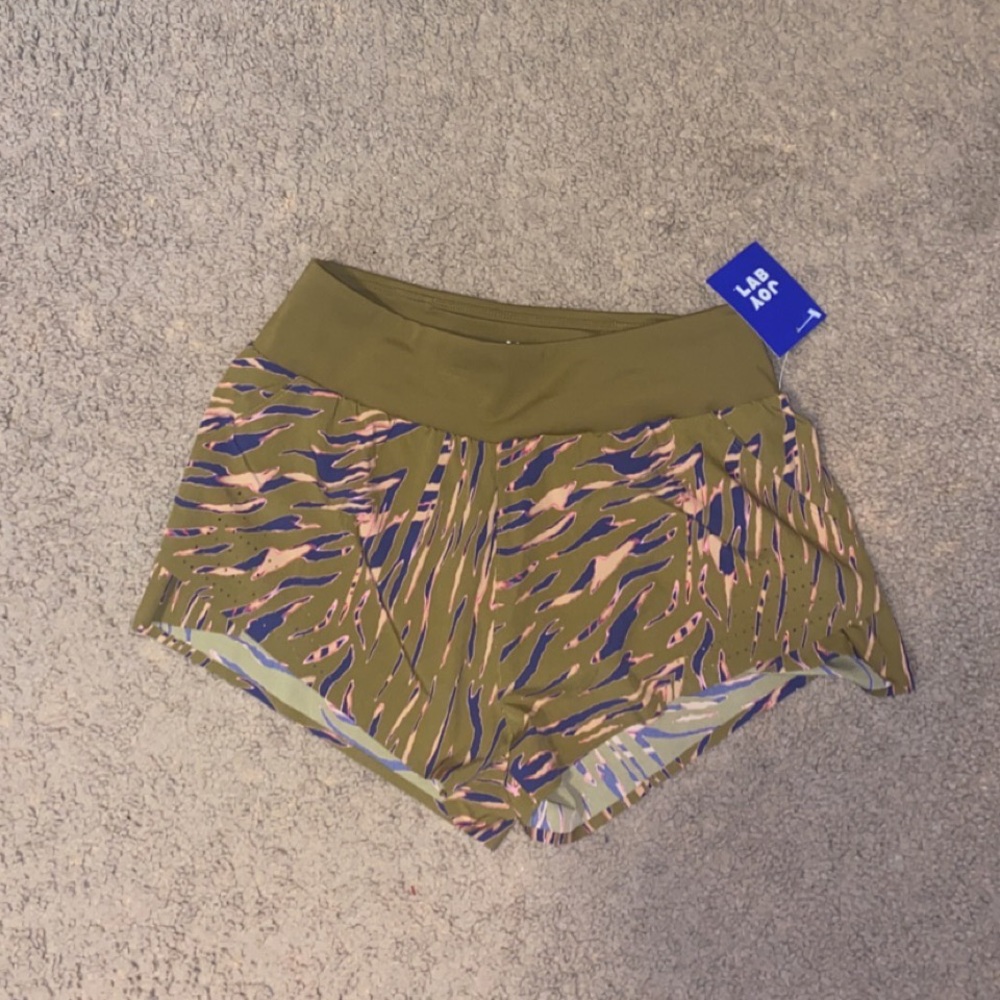 Athletic shorts